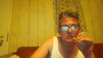 Ledersaar live cam on Cam4