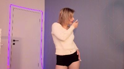 LeeanneBozelle live cam on Cam4