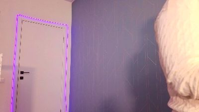 LeeanneBozelle live cam on Cam4