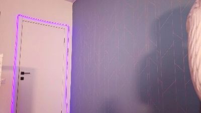 LeeanneBozelle live cam on Cam4