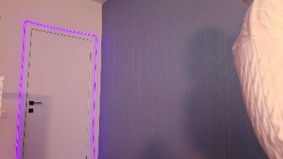 LeeanneBozelle live cam on Cam4