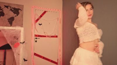 LeeanneBozelle live cam on Cam4