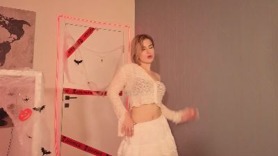 LeeanneBozelle live cam on Cam4