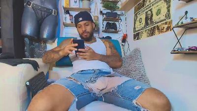 Leenar_key live cam on Cam4