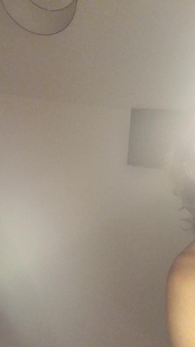 Leewt live cam on Cam4