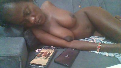 Leezray_betha46 live cam on Cam4