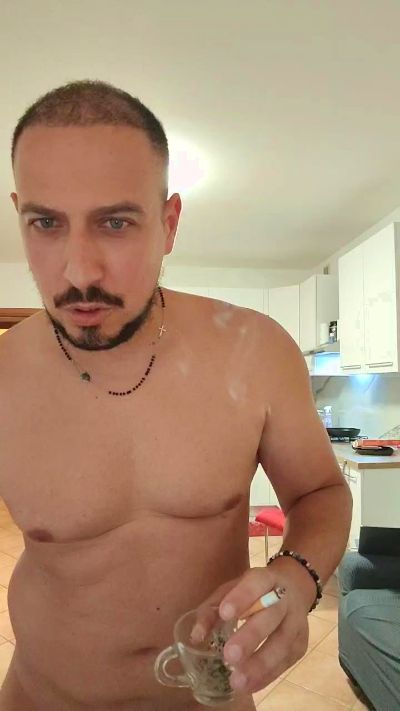 Legolar live cam on Cam4