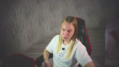 LeighDisharoon live cam on Cam4
