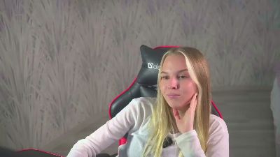 LeighDisharoon live cam on Cam4