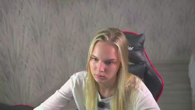LeighDisharoon live cam on Cam4