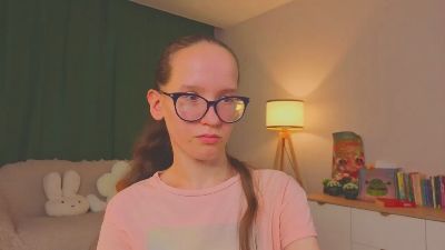 LeilaDurow live cam on Cam4