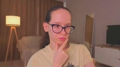 LeilaDurow live cam on Cam4