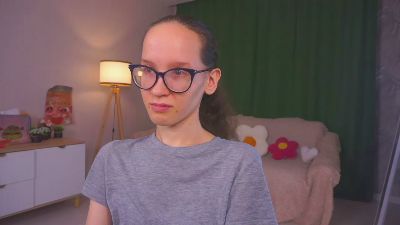 LeilaDurow live cam on Cam4