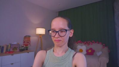 LeilaDurow live cam on Cam4