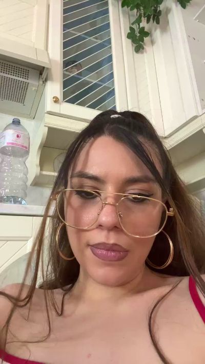 LeilaGrande live cam on Cam4