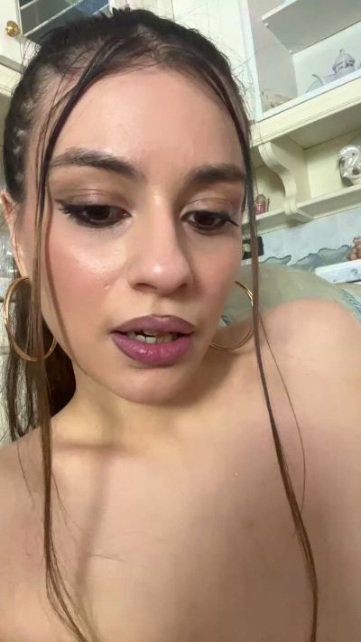 LeilaGrande live cam on Cam4