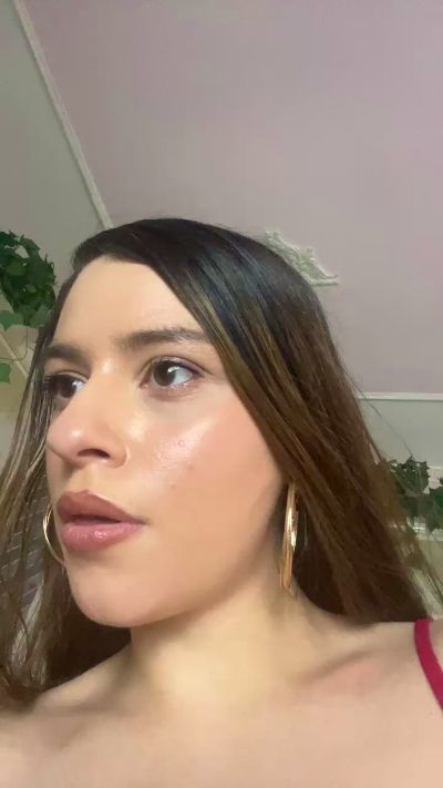 LeilaGrande live cam on Cam4