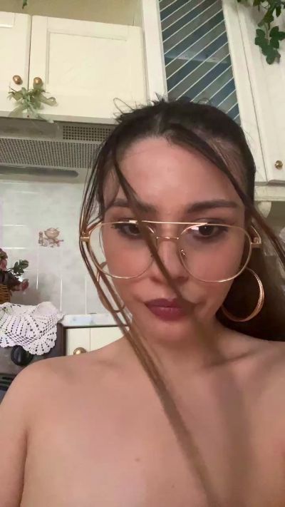 LeilaGrande live cam on Cam4