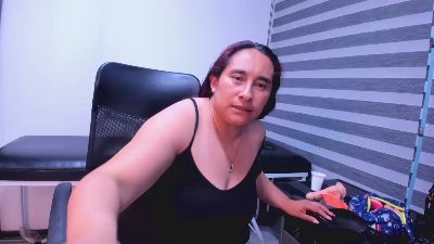 LeilaSmithh live cam on Cam4