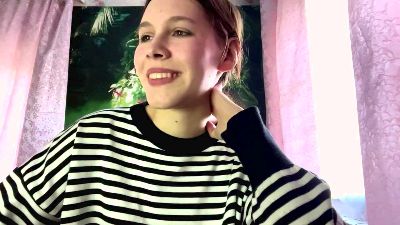 LeishaGrueber live cam on Cam4