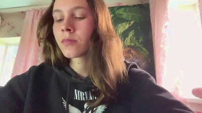 LeishaGrueber live cam on Cam4