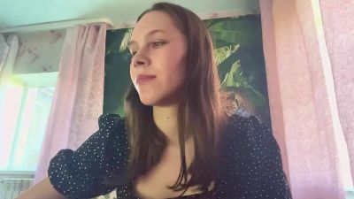 LeishaGrueber live cam on Cam4