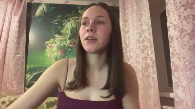 LeishaGrueber live cam on Cam4