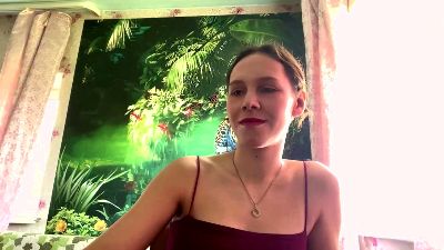 LeishaGrueber live cam on Cam4