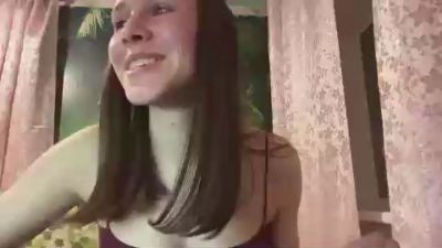 LeishaGrueber live cam on Cam4