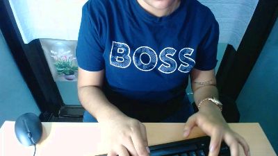 LekkereYasmine live cam on Cam4
