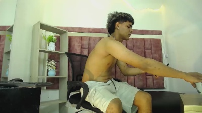 Lelehott01 live cam on Cam4
