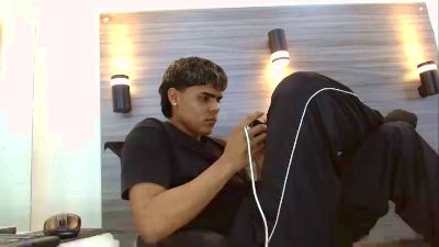 Lelehott01 live cam on Cam4
