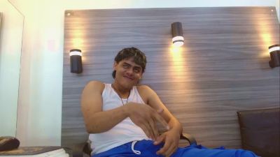 Lelehott01 live cam on Cam4