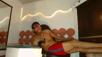Lelehott01 live cam on Cam4