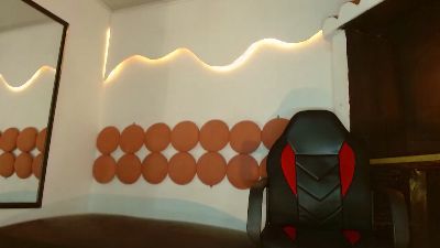 Lelehott01 live cam on Cam4