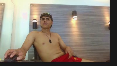 Lelehott01 live cam on Cam4