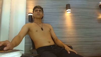 Lelehott01 live cam on Cam4