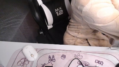 Lemyny live cam on Cam4