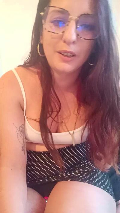 Lenaaahot live cam on Cam4