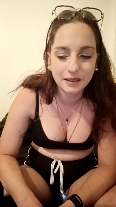 Lenaaahot live cam on Cam4