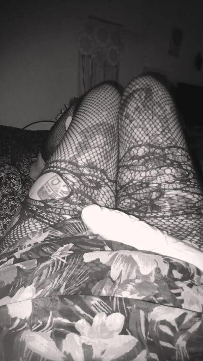 Lenna_coquine live cam on Cam4