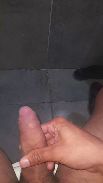 Leo23cm5 live cam on Cam4
