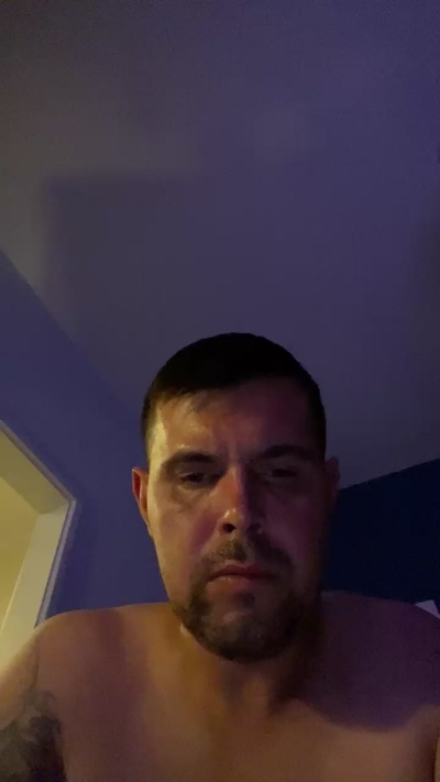 Leo_Iron live cam on Cam4