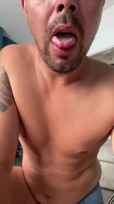 Leo_Iron live cam on Cam4