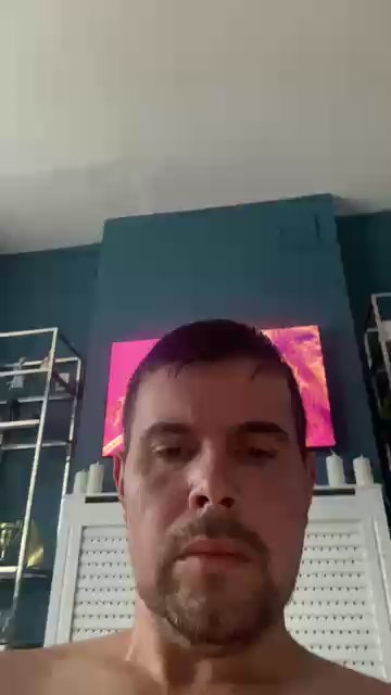 Leo_Iron live cam on Cam4