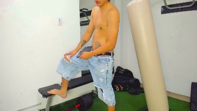 Leo_Royce live cam on Cam4