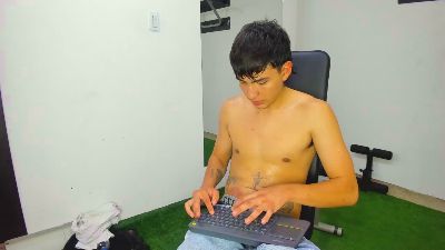 Leo_Royce live cam on Cam4