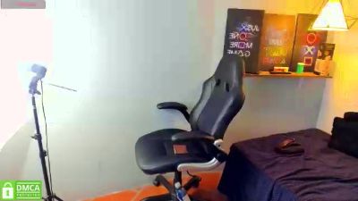Leo_Royce live cam on Cam4