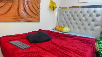 Leo_Royce live cam on Cam4