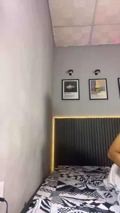 Leo_Savage live cam on Cam4